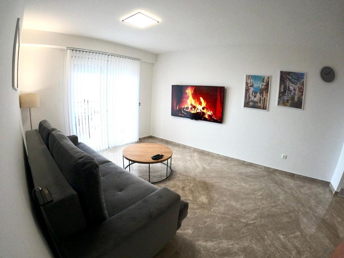 Apartment Dalmatino มาคาร์สกา ภายนอก รูปภาพ